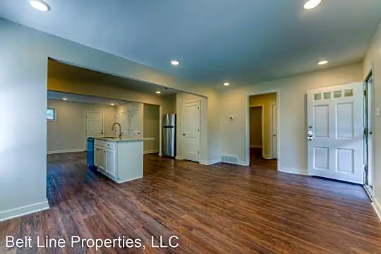 407 Hodges St Photo 2