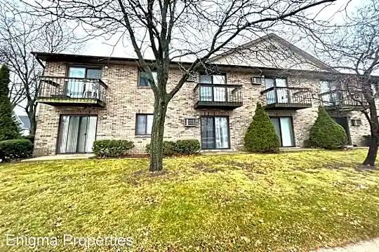2101 S 75th St Photo 1