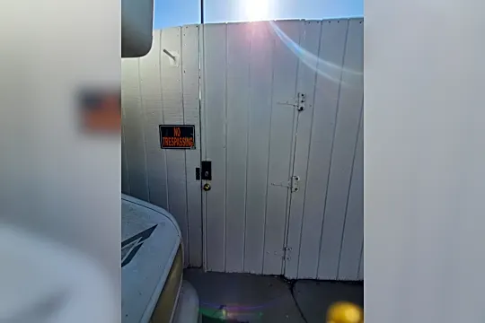 1PRIVATE ENTERANCE FROM ALLEY.jpg