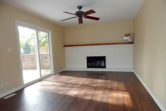 2080 Springside Dr Photo 2