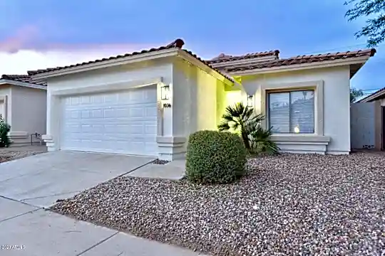 1036 E Susan Ln Photo 1