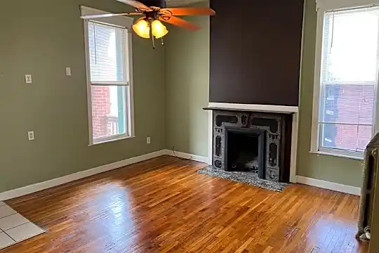 301 W Monroe St Photo 2