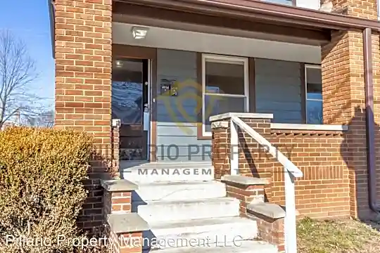 4114 E Washington St Photo 2