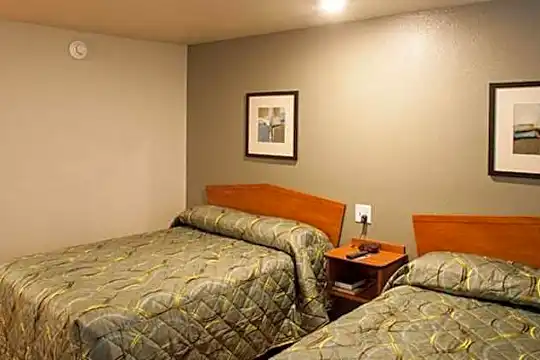Value Place Louisville Photo 1