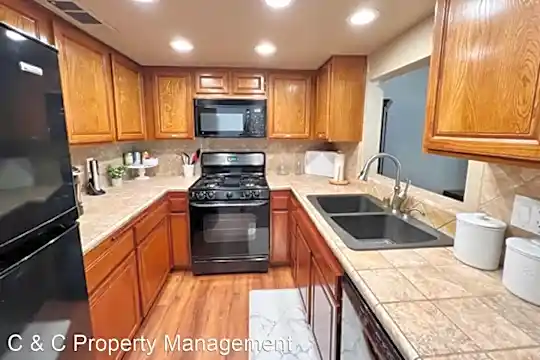 2890 E Huntington Blvd Photo 1