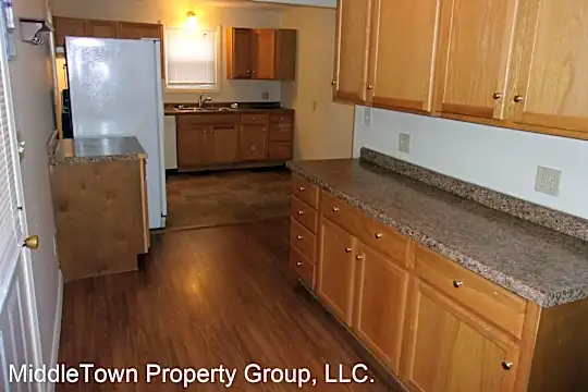 2012 N Maplewood Ave Photo 2