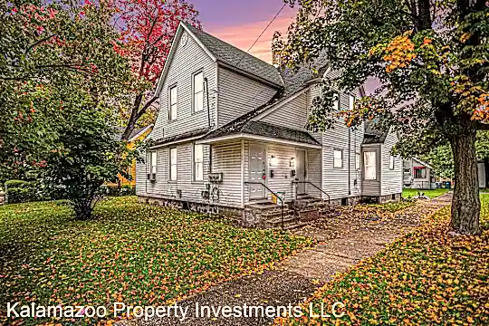 221 W Emerson St Photo 1