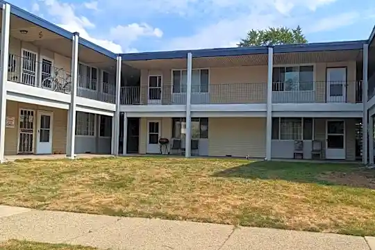 15050 Greenfield Rd Photo 1