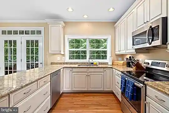 106 Huntington Hills Ln Photo 2