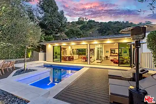 8145 Willow Glen Rd Photo 1