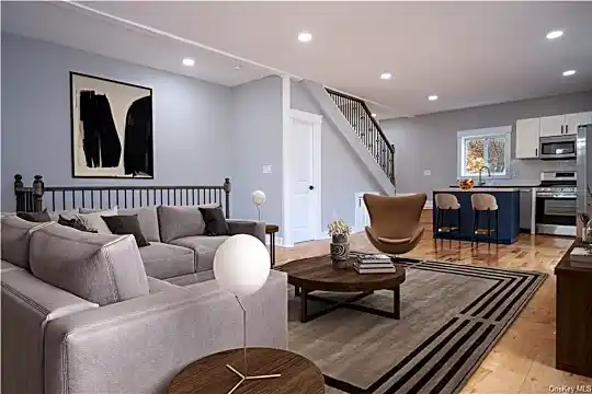 314 N Midland Ave #201 Photo 1
