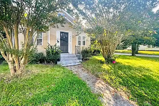 2217 Parker Avenue Photo 1