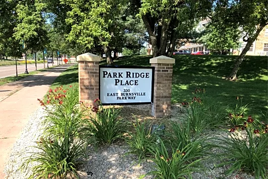 Park Ridge Place Photo 2