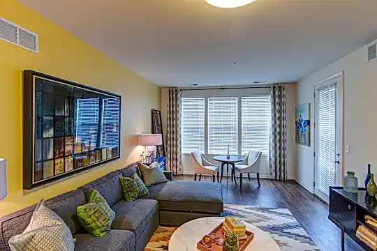 Tapestry Naperville Photo 2