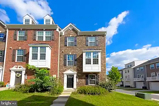 9912 Vista Pointe Dr Photo 1