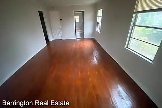 2021 Pearson Ct SW Photo 2