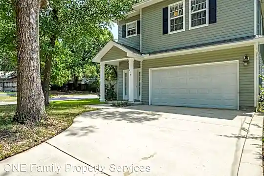 619 Cypress Dr Photo 1