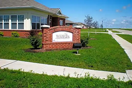 1641 Wheeler Cir Photo 2