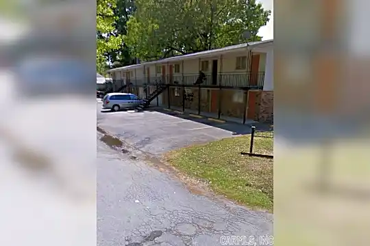 2600 S Beech St Photo 2