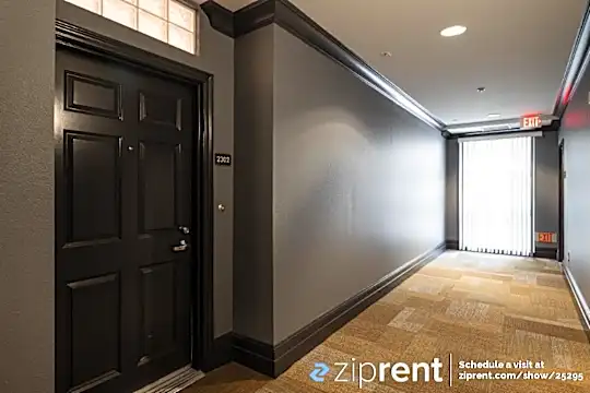 550 Park Boulevard, 2302 Photo 2