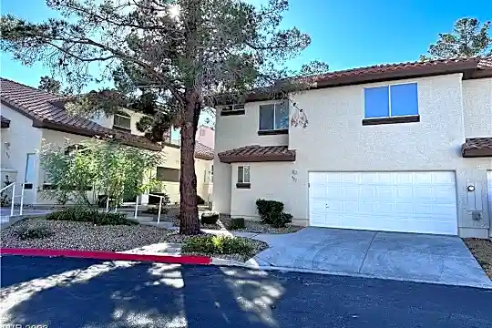 925 Allure Dr Photo 2
