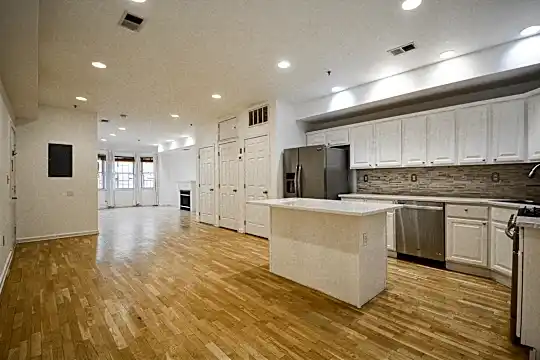 122 Monroe St #2 Photo 2