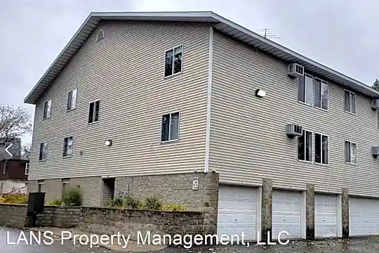 210 5th Ave NE Photo 1