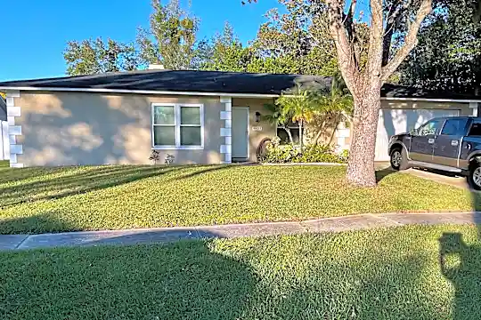 4403 Willowrun Ln Photo 2