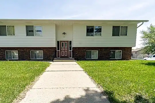 610 2nd Ave Photo 1