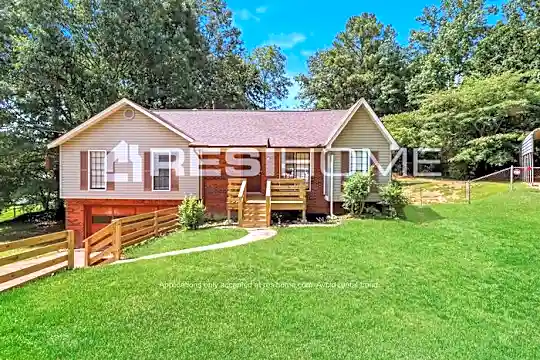 5828 Dogwood Circle Photo 1