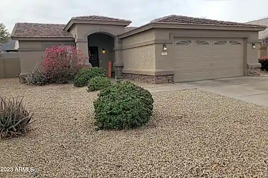 1713 E Desert Ln Photo 1