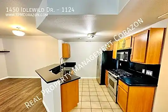 1450 Idlewild Dr. - 1124 Photo 2