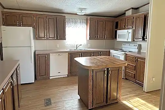 430 Lytle Cove Rd Photo 2