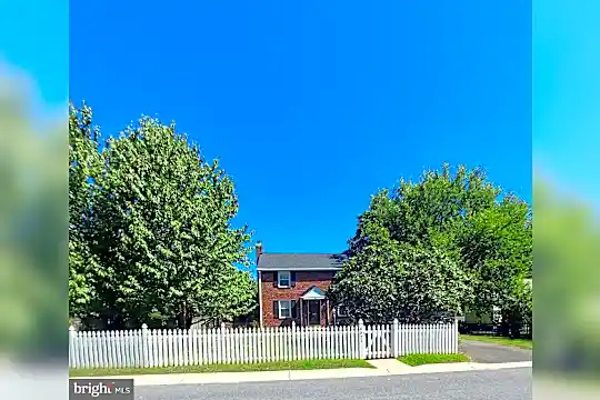 4523 Gladwyne Dr Photo 1