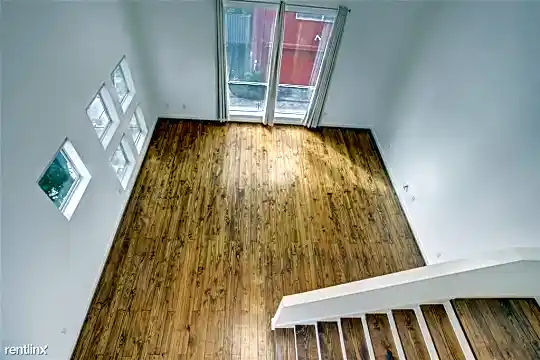 155 N Ennis St Photo 2