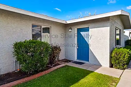 3402 N 32nd St, Unit 171 Photo 2