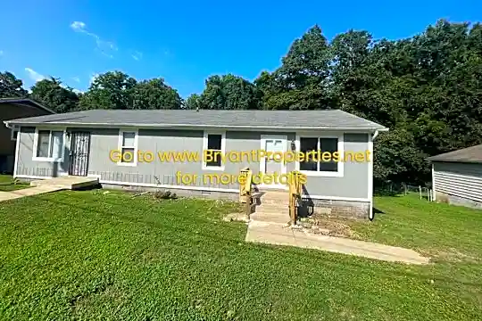 735 Linden Green Dr Photo 1