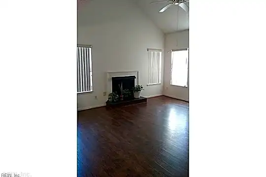 4020 Laurel Green Cir Photo 2