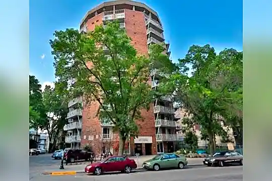 Round House Apartments Photo 1