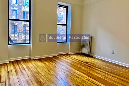 109 W 105th St Photo 1