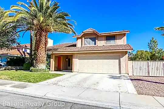 2820 Crystal Cove Dr Photo 2