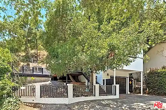 9924 Westwanda Dr Photo 2