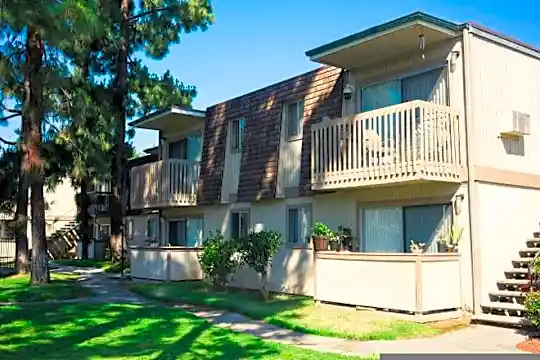 480 Jamacha Road Photo 2