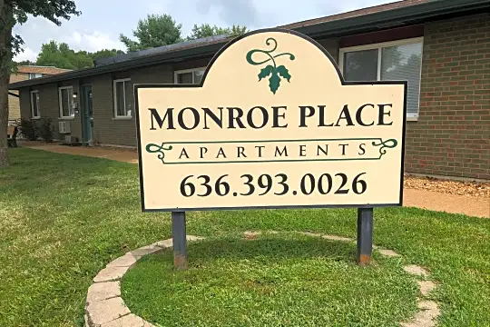 Monroe place Apartments Photo 2