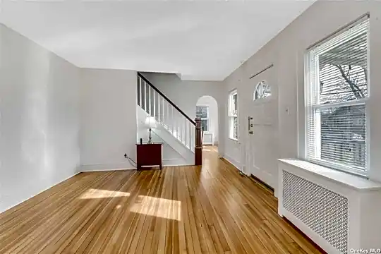 855 Steele Blvd Photo 2