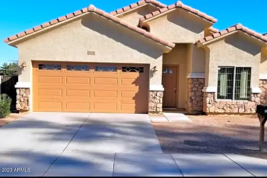 3439 N 47th Dr, Phoenix, AZ 85031 - House Rental in Phoenix, AZ