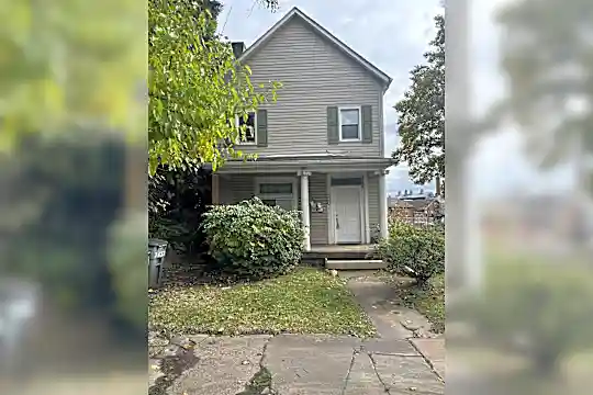 7432 Duquesne Ave Photo 2