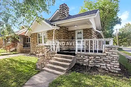 3842 E 68Th Ter Photo 1