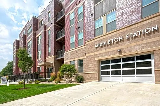 Middleton Station Apartments Photo 1