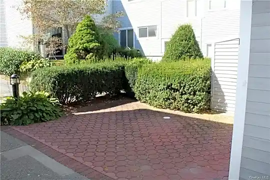 208 Harris Rd #GA7 Photo 2